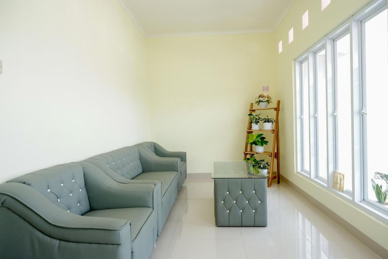 Reddoorz Near Rita Supermall Purwokerto 2 Exterior foto